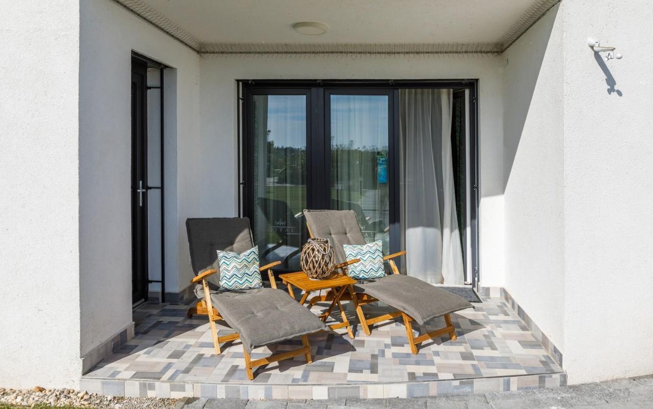 Royal Cafe Apartman Keszthely Zewnętrze zdjęcie